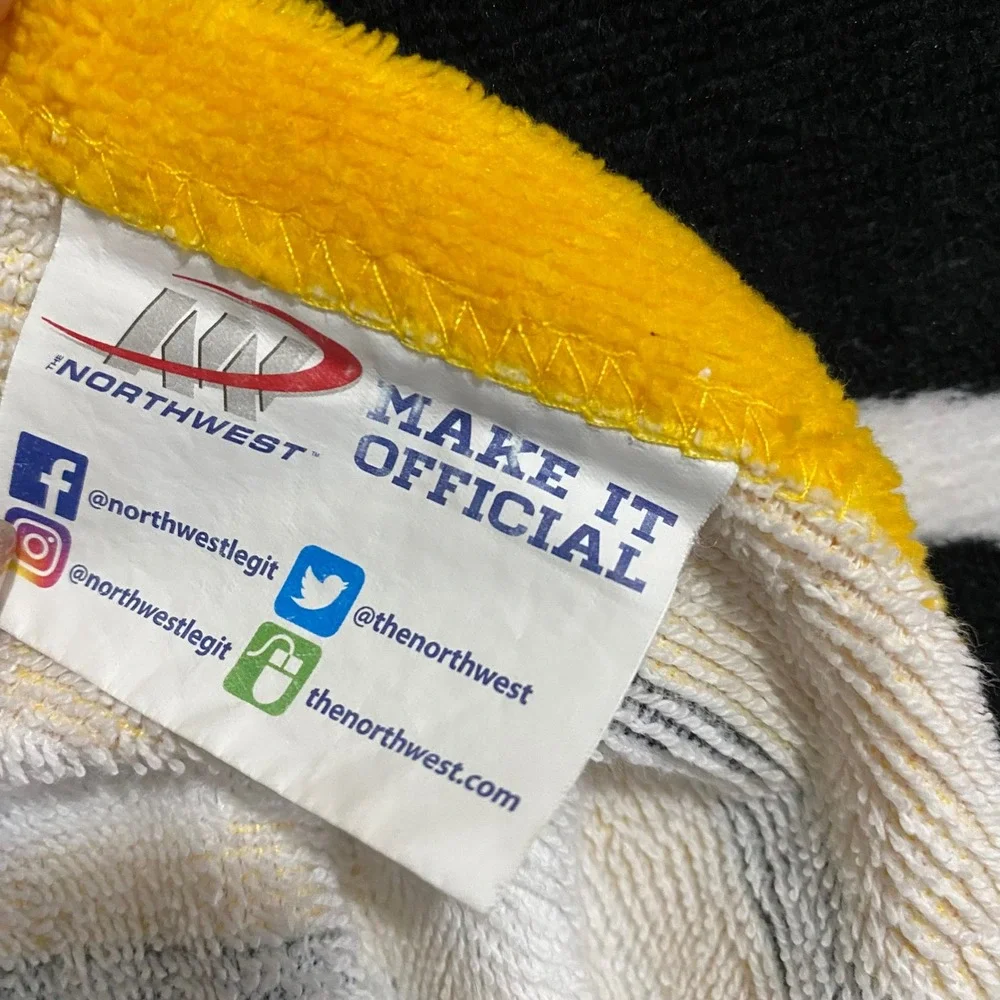 NHL Pittsburgh Penguins Beach Towel The Northwest Company Black Gold Hockey Logo